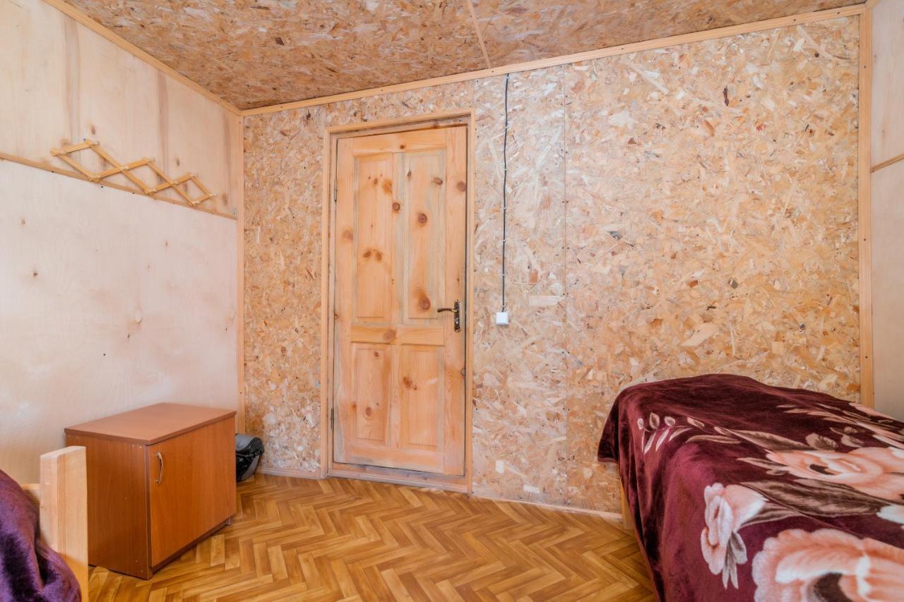 Guest House Old Omalo Bagian luar foto
