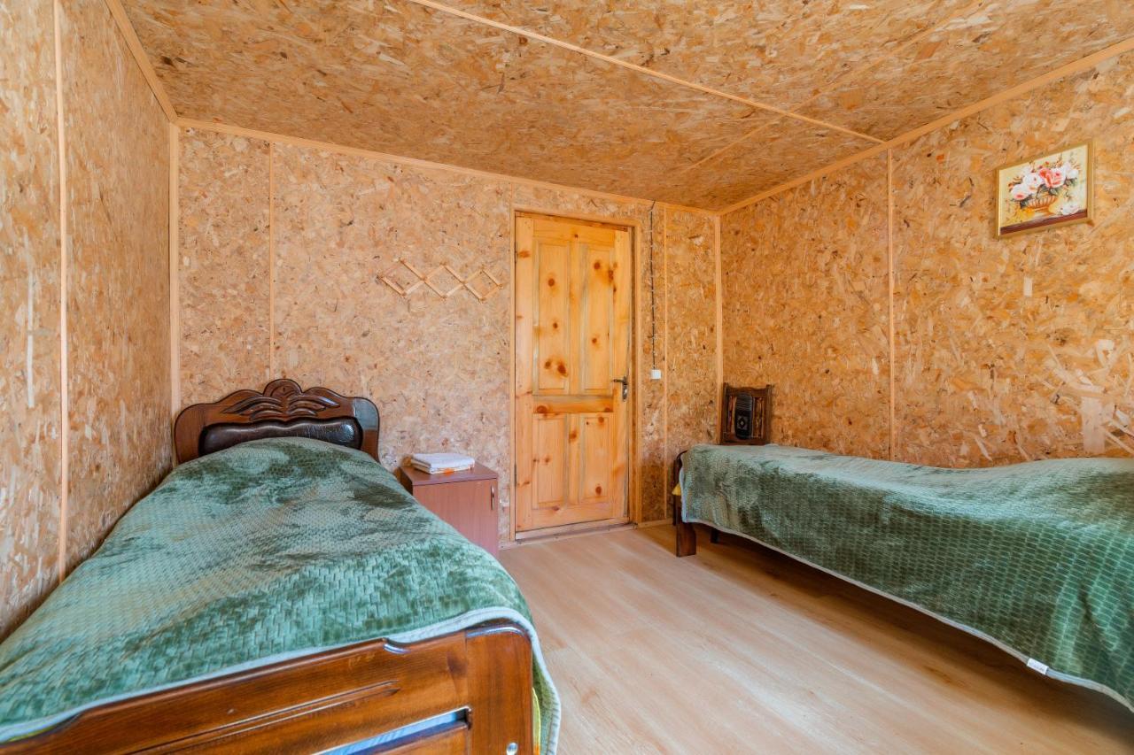 Guest House Old Omalo Bagian luar foto